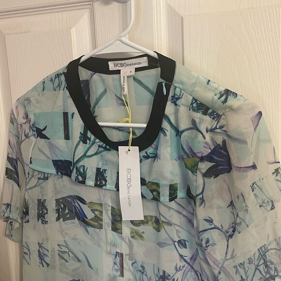 BCBGenerationFloral Sheer  Blouse  NWT  Small - Picture 2 of 11